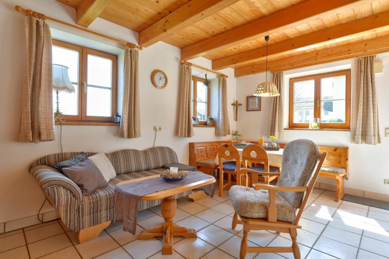 Gilg-Kraeuterhof Apartment Schnaitsee ภายนอก รูปภาพ